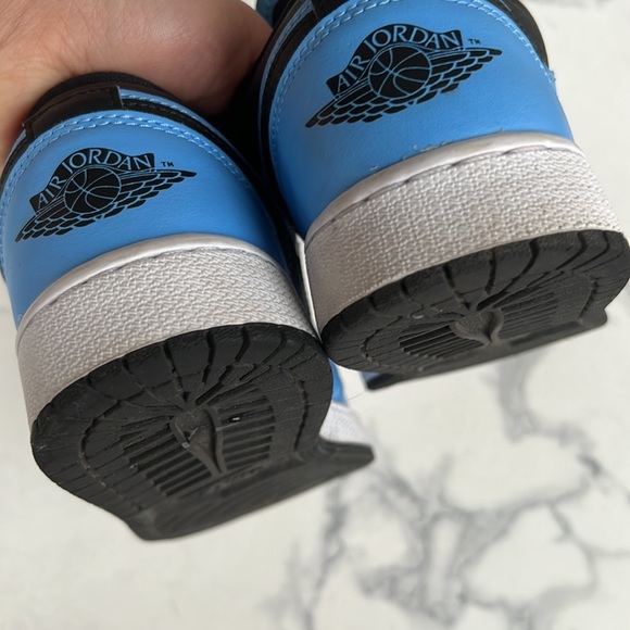 AIR JORDAN 1 LOW GS University Blue / Black - Picture 10 of 15